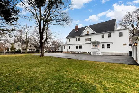 Exterior - 245 Summer Ave, Reading, MA 01867 photo 7 of 8