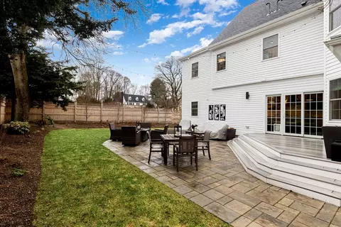 Exterior - 245 Summer Ave, Reading, MA 01867 photo 8 of 8