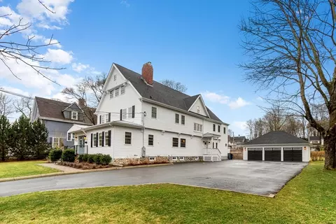 Exterior - 245 Summer Ave, Reading, MA 01867 photo 4 of 8