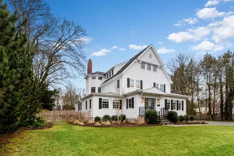 Exterior - 245 Summer Ave, Reading, MA 01867 photo 6 of 8