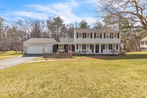 5 Mill Brook Dr, Wilbraham, MA 01095