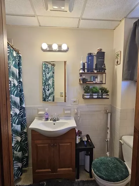 Bath - 81 Morton St, Fall River, MA 02720 photo 1 of 2