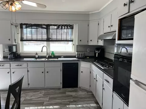4 Booth Rd, Methuen, MA 01844 photo 8