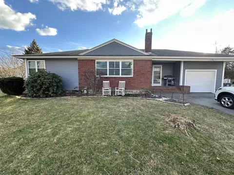 4 Booth Rd, Methuen, MA 01844