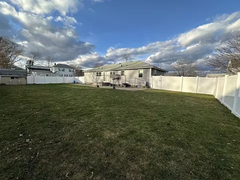 4 Booth Rd, Methuen, MA 01844 photo 5