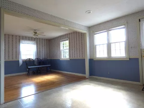 92 Wrentham Rd, Springfield, MA 01119 photo 10