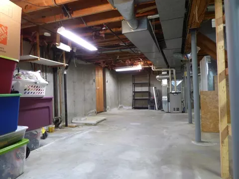92 Wrentham Rd, Springfield, MA 01119 photo 23