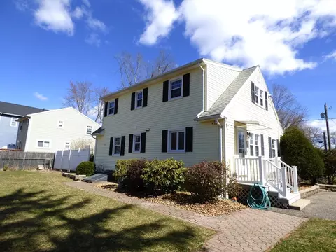 92 Wrentham Rd, Springfield, MA 01119 photo 6