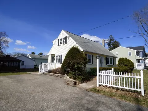 92 Wrentham Rd, Springfield, MA 01119 photo 4