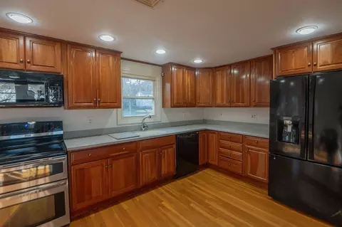 3 Pershing Rd, Salem, MA 01970 photo 11