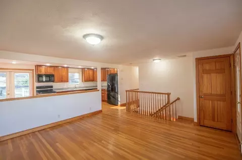 3 Pershing Rd, Salem, MA 01970 photo 8