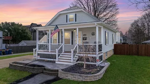 1100 Victoria St, New Bedford, MA 02745