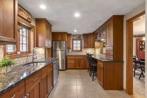 19 Dustin Rd, Reading, MA 01867 photo 11