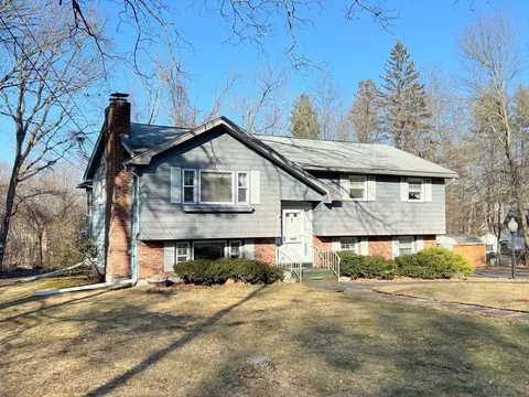 6 Purcell Dr, Chelmsford, MA 01824