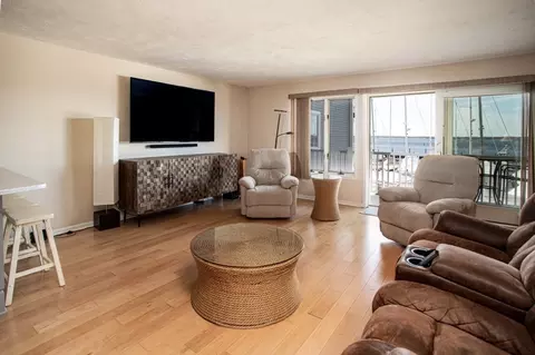 Living - 700 Shore Dr #613, Fall River, MA 02721 photo 3 of 3