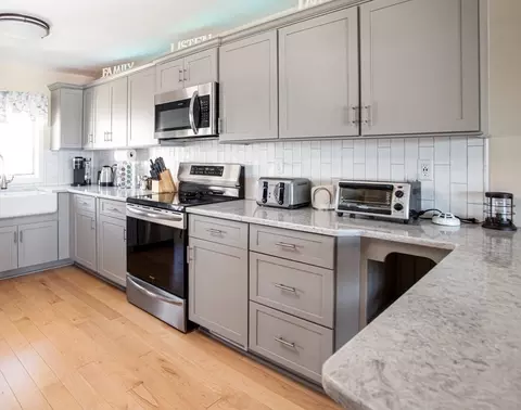 Kitchen - 700 Shore Dr #613, Fall River, MA 02721 photo 5 of 6