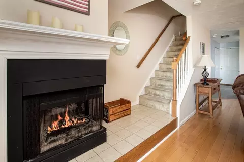 Entry Way - 700 Shore Dr #613, Fall River, MA 02721 photo 1 of 2