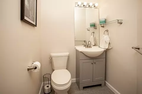 Bath - 700 Shore Dr #613, Fall River, MA 02721 photo 1 of 3
