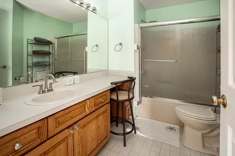 Bath - 700 Shore Dr #613, Fall River, MA 02721 photo 3 of 3