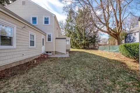 Exterior - 4 Hillside Rd, Dedham, MA 02026 photo 5 of 7