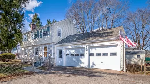 4 Hillside Rd, Dedham, MA 02026