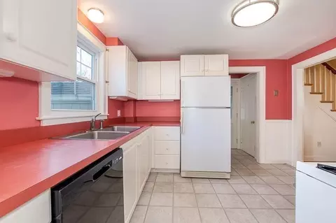 Kitchen - 4 Hillside Rd, Dedham, MA 02026 photo 1 of 4