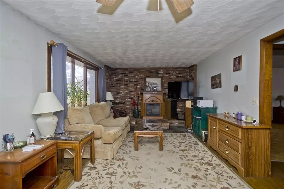 Living - 42 Massasoit Ave, West Springfield, MA 01089 photo 2 of 2