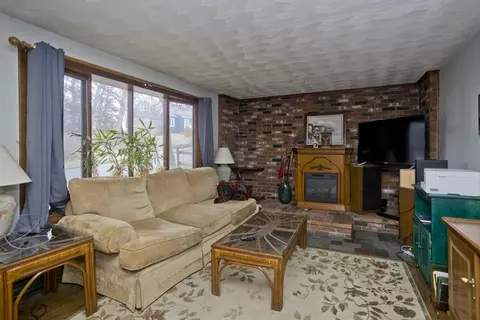 Living - 42 Massasoit Ave, West Springfield, MA 01089 photo 1 of 2