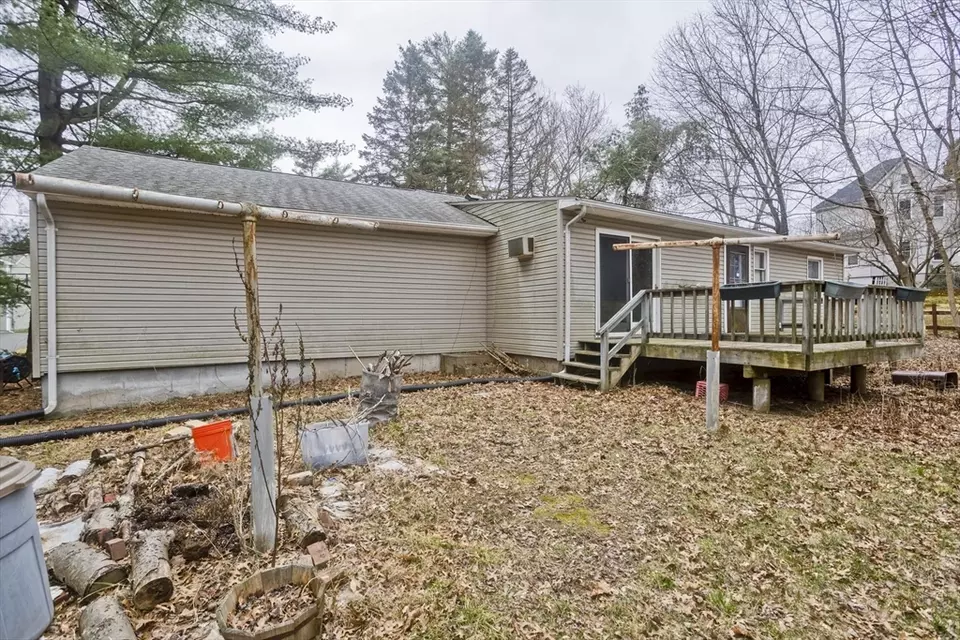 Exterior - 42 Massasoit Ave, West Springfield, MA 01089 photo 4 of 4