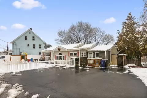 32 Hamblett Ave, Dracut, MA 01826 photo 4