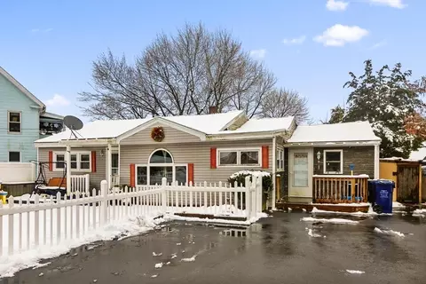 32 Hamblett Ave, Dracut, MA 01826 photo 3