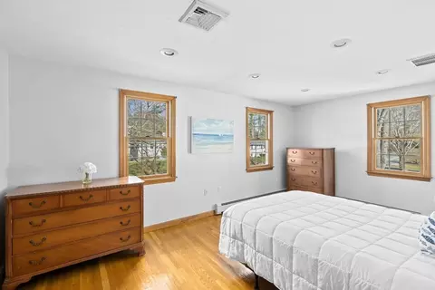 Bedroom - 7 Pioneer Rd, Hingham, MA 02043 photo 2 of 3