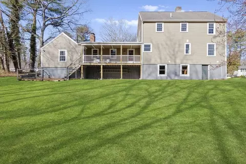 Exterior - 7 Pioneer Rd, Hingham, MA 02043 photo 2 of 7