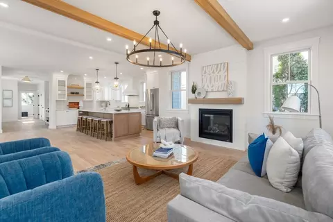 Living - 95 Wompatuck, Hingham, MA 02043 photo 2 of 2