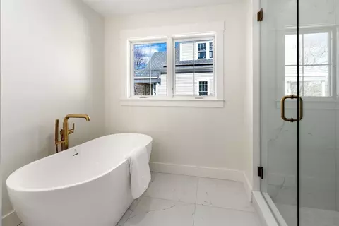 Bath - 95 Wompatuck, Hingham, MA 02043 photo 5 of 10