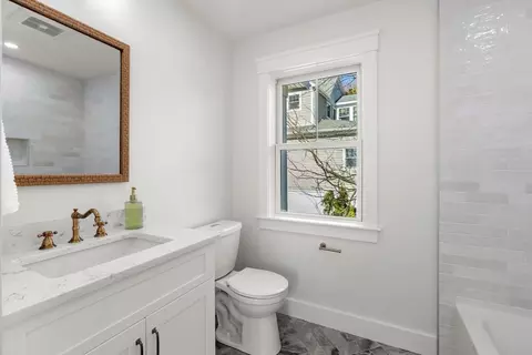 Bath - 95 Wompatuck, Hingham, MA 02043 photo 8 of 10