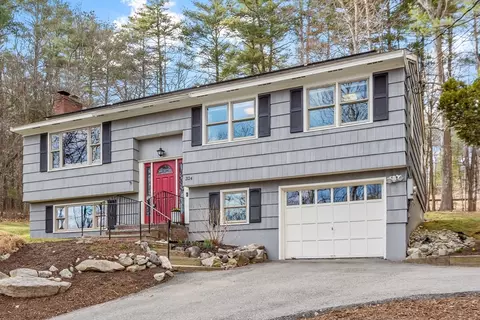 324 W Acton Rd, Stow, MA 01775