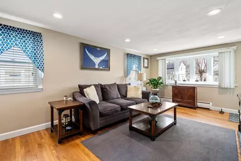 15 Farrin St, Boston, MA 02136