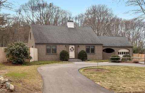 20 Burley St, Wenham, MA 01984
