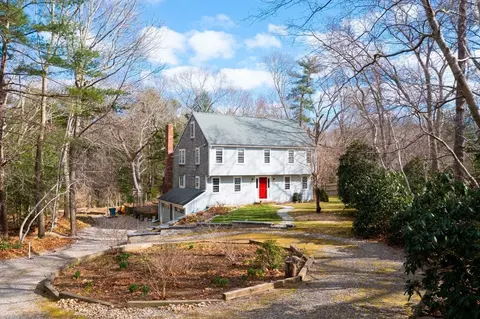 70 Bayberry Ln, Duxbury, MA 02332