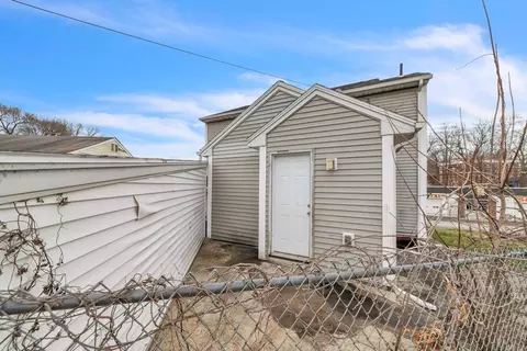 272 Mill St, Springfield, MA 01105 photo 5