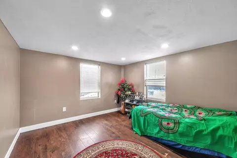 272 Mill St, Springfield, MA 01105 photo 12