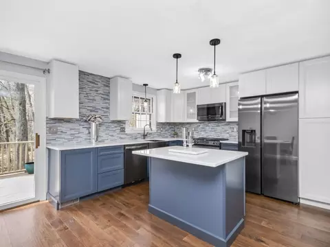 4 Apple Ridge Rd #4, Maynard, MA 01754