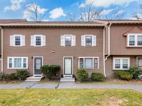 Exterior - 4 Apple Ridge Rd #4, Maynard, MA 01754 photo 5 of 10