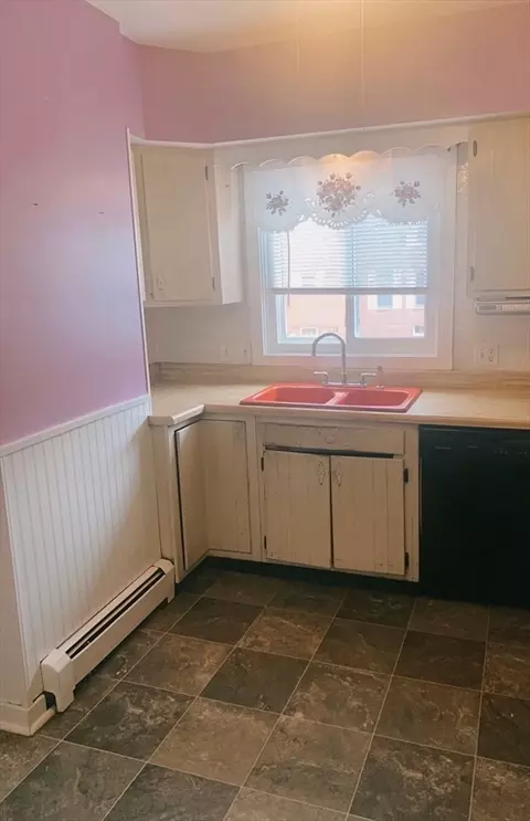 Kitchen - 34 Montclair St, Chicopee, MA 01013 photo 2 of 3