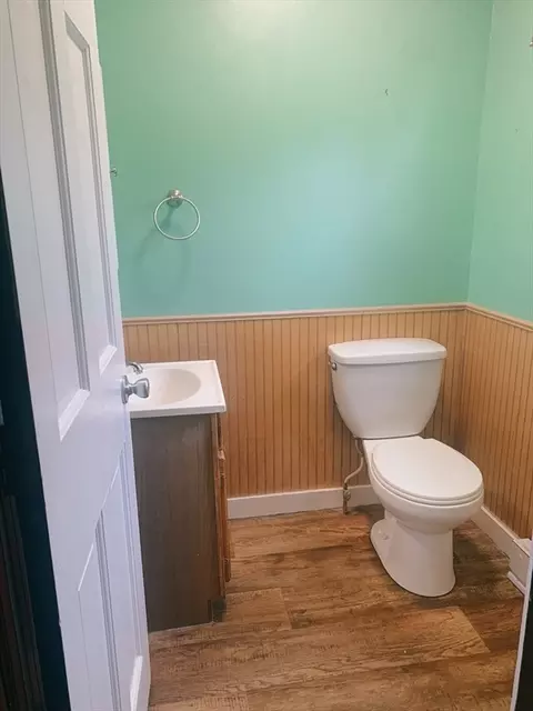 Bath - 34 Montclair St, Chicopee, MA 01013 photo 1 of 3