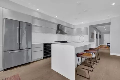 405 W 1st St #302, Boston, MA 02127