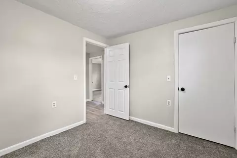 Bedroom - 61 Byrd Ave, Athol, MA 01331 photo 3 of 5