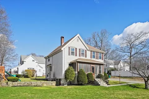 8 Myrtle St, Norwood, MA 02062