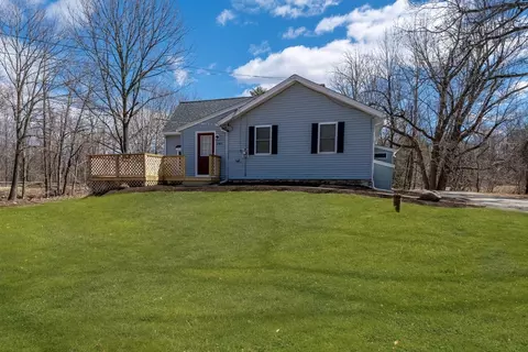 246 Erickson Rd, Ashby, MA 01431 photo 2